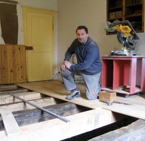 Pose du nouveau parquet en chêne